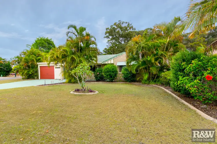 17-19 Kirk Place, Sandstone Point QLD 4511