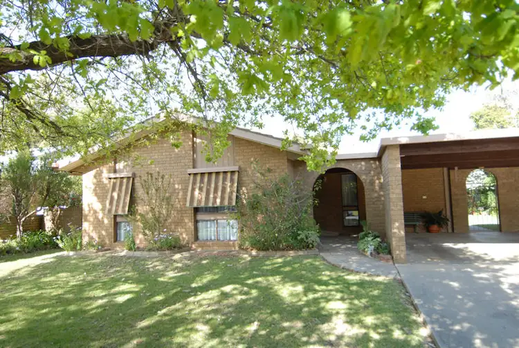 230 VICTORIA STREET, Deniliquin NSW 2710