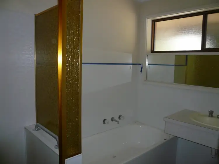 Seventh view of Homely house listing, 18 Devereux Street, Warracknabeal VIC 3393