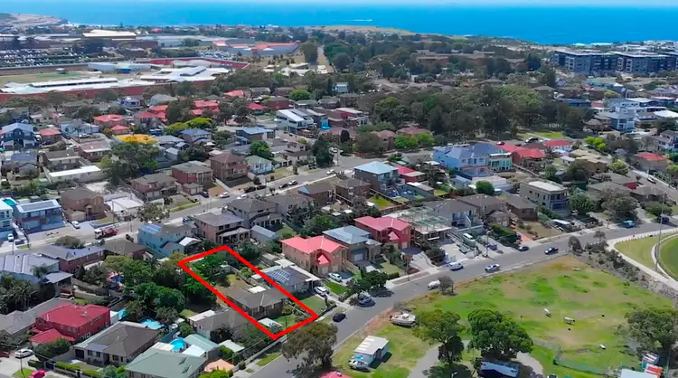 Main view of Homely house listing, 5 Hastings Avenue, Chifley NSW 2036