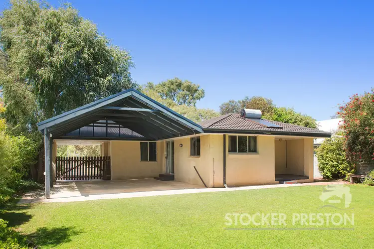 19 John Street, Abbey WA 6280