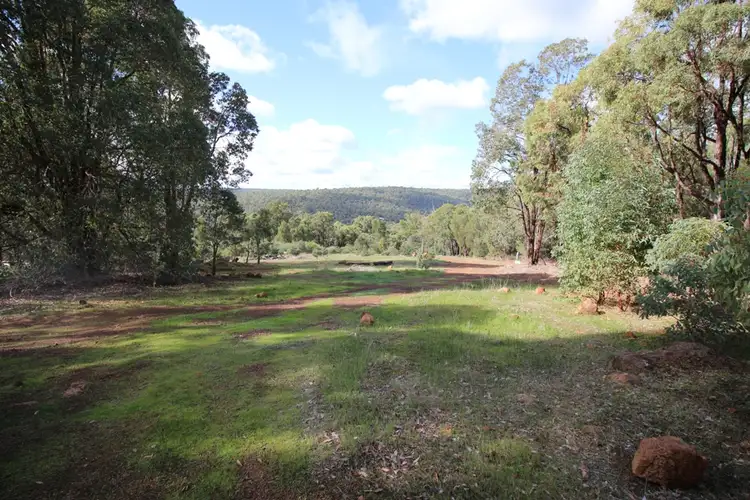196 Aldersyde Road, Bickley WA 6076