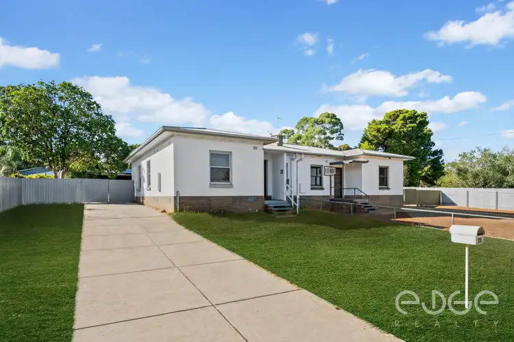 22 Northampton Crescent