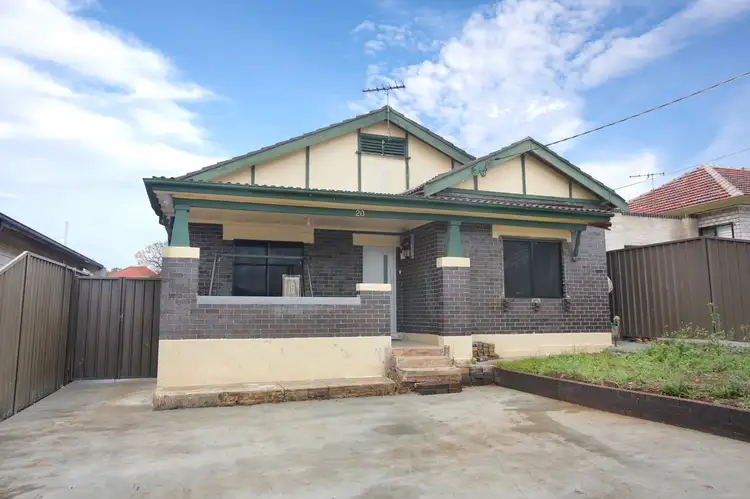 20 Chamberlain Rd, Guildford NSW 2161