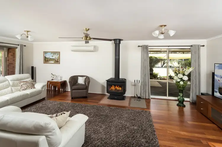 Fifth view of Homely house listing, 41 Yarck Village Place, Yarck VIC 3719