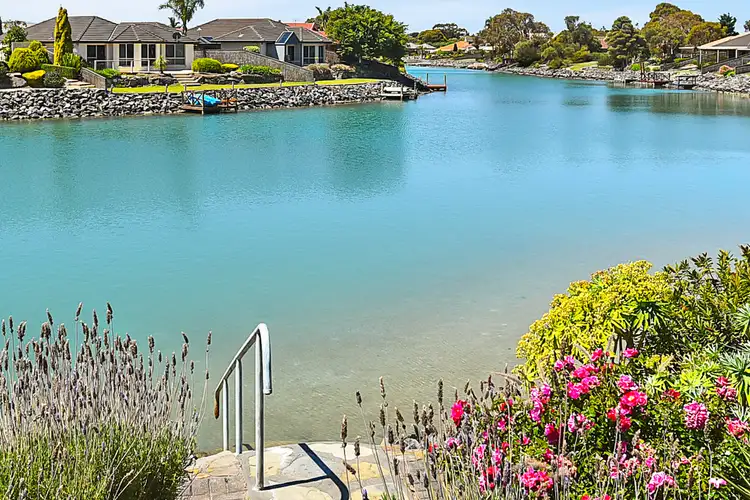 12 Islander Drive, Encounter Bay SA 5211