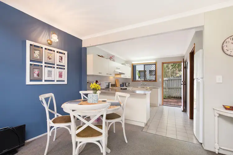 11/155 JOHN PAUL DRIVE, Springwood QLD 4127