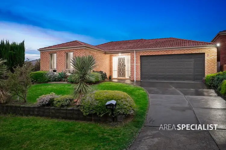 8 Tekarra Drive, Hampton Park VIC 3976