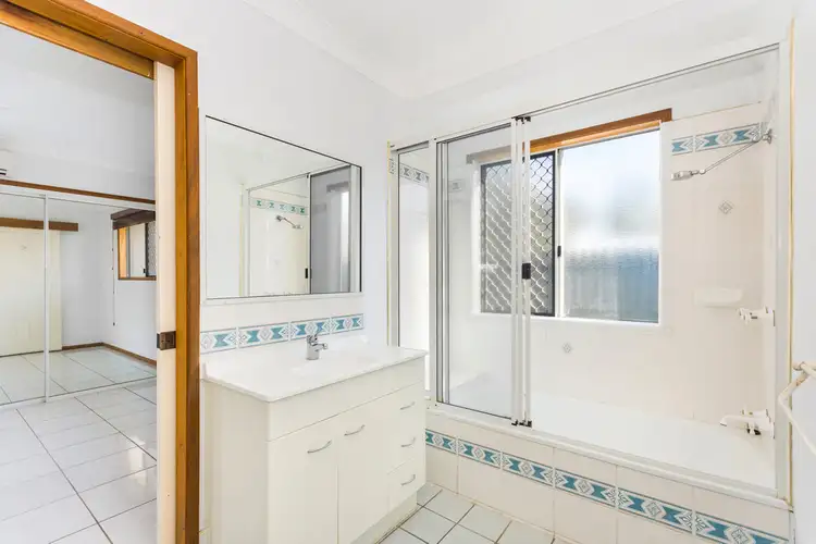 Fifth view of Homely house listing, 10 Raven Court, Kelso QLD 4815