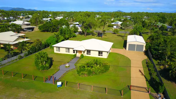 8 Stenhouse Court, Mount Low QLD 4818