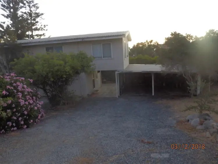 10 FRASER STREET, Guilderton WA 6041