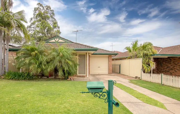 20 Cusack Close, St Helens Park NSW 2560
