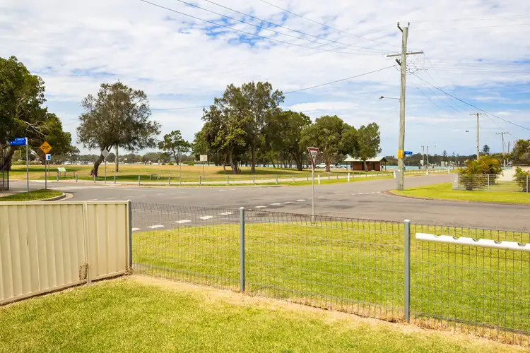 Fifth view of Homely house listing, 1 Park Street, Swansea NSW 2281