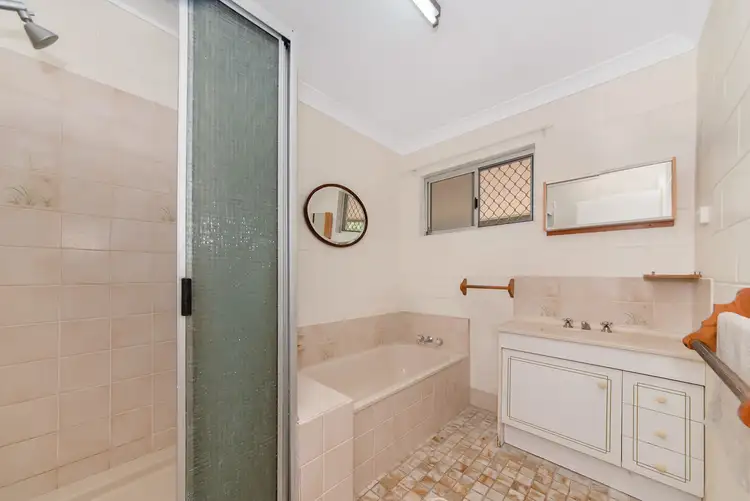 Sixth view of Homely house listing, 25 Minsky Court, Mount Low QLD 4818