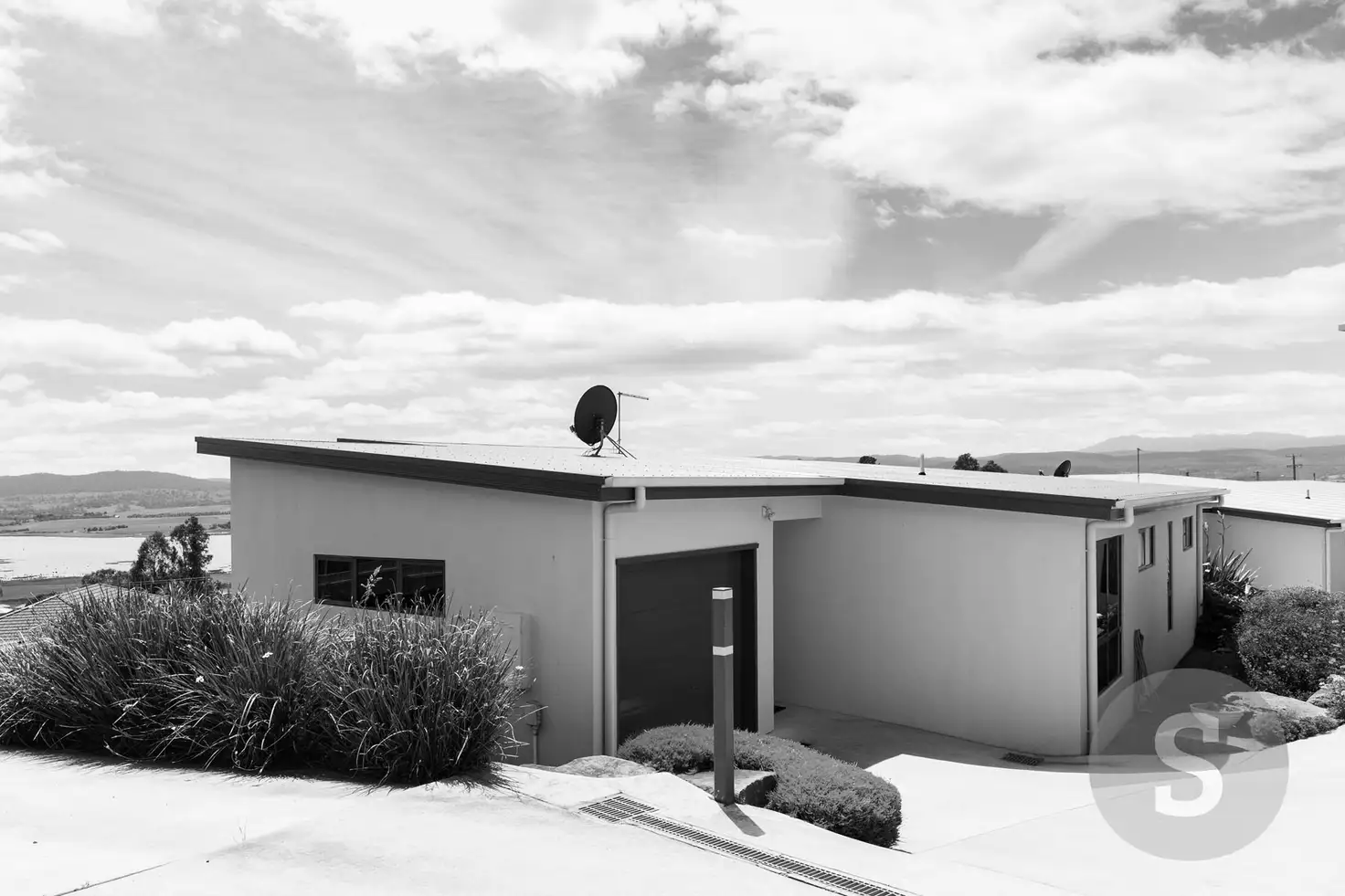 Main view of Homely unit listing, 1/5-7 Hamish Court, Riverside TAS 7250