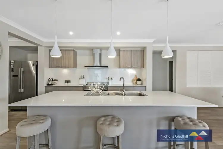 Main view of Homely house listing, 3 Clangula Court, Endeavour Hills VIC 3802