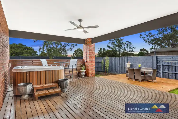 Fifth view of Homely house listing, 3 Clangula Court, Endeavour Hills VIC 3802