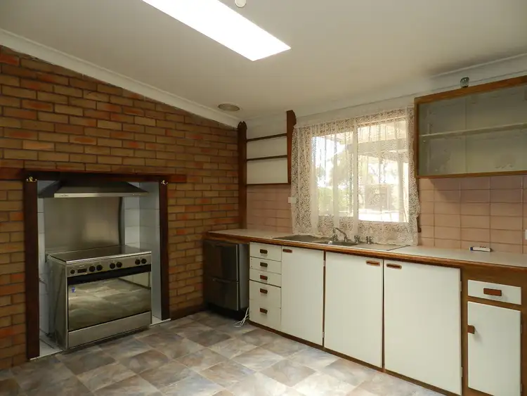 Fourth view of Homely house listing, 15 Garrett Road, Glossop SA 5344