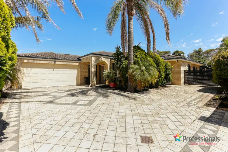 11 Masters Place, Marangaroo WA 6064