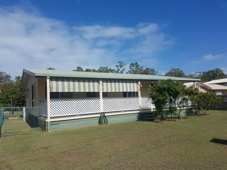 37 Ross St, Burrum Heads QLD 4659