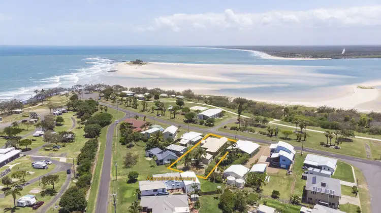 10 LIHS STREET, Elliott Heads QLD 4670