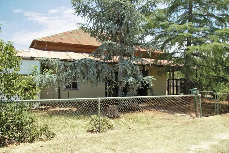 24 Ivor Street, Henty NSW 2658