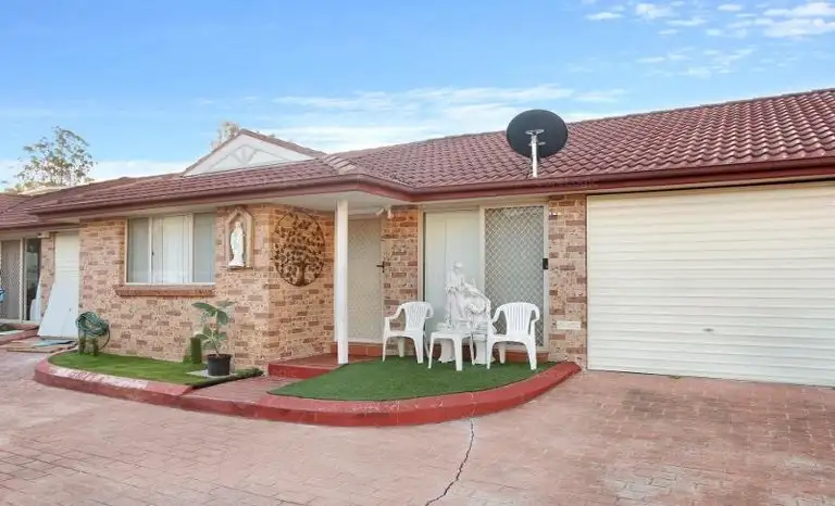 Main view of Homely townhouse listing, 13/11-18 Greenfield Road, Greenfield Park NSW 2176
