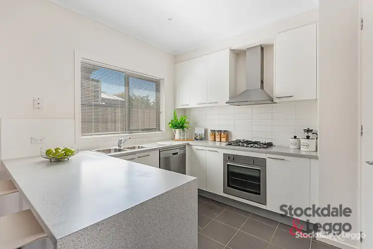 Second view of Homely house listing, 8 Highbury Circuit, Craigieburn VIC 3064