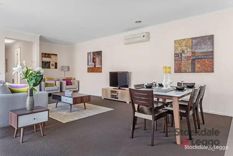 Seventh view of Homely house listing, 8 Highbury Circuit, Craigieburn VIC 3064
