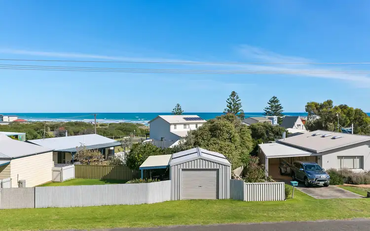 Fifth view of Homely house listing, 4 Elizabeth Crescent, Middleton SA 5213