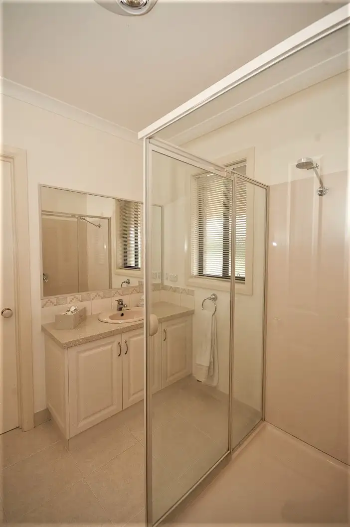 Seventh view of Homely house listing, 5 Fiona Drive, Yarrawonga VIC 3730