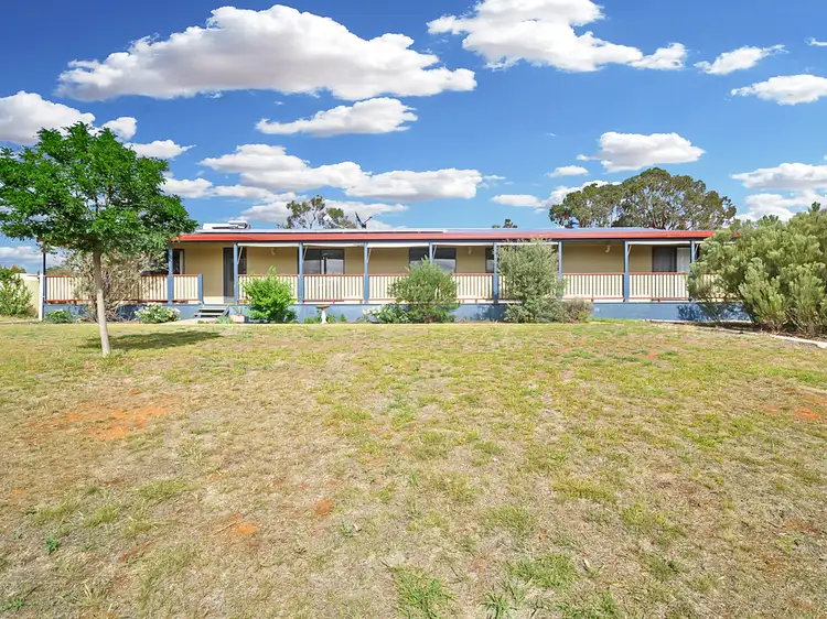 30 Tathra Drive, Junee NSW 2663