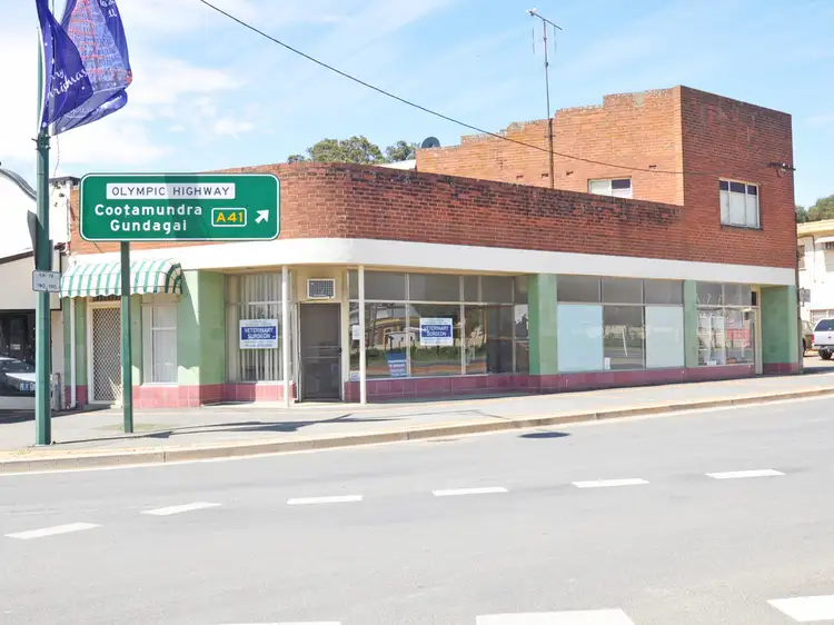 140 Broadway, Junee NSW 2663
