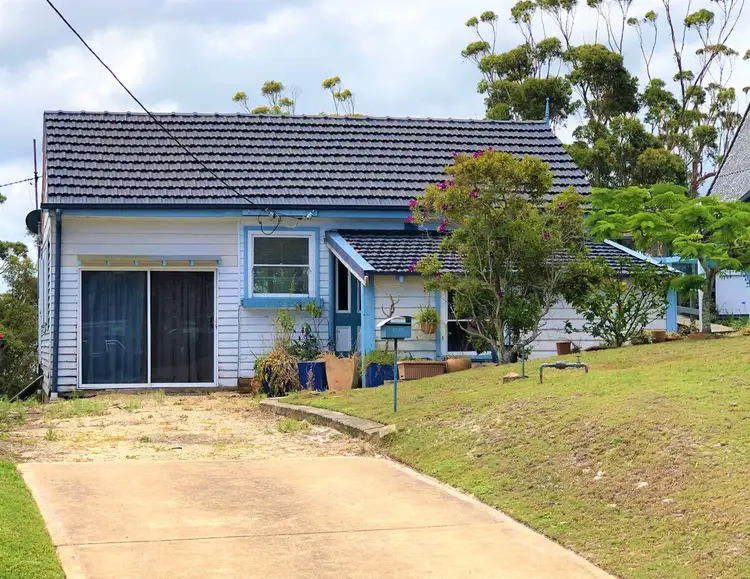 42 Thurlow Ave, Nelson Bay NSW 2315