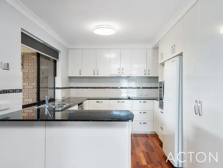 Sixth view of Homely house listing, 10 High Tor, Woodvale WA 6026