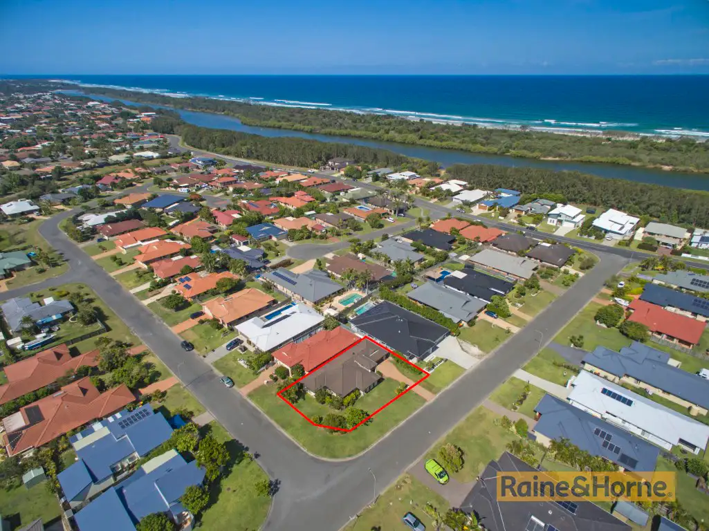 Main view of Homely semi-detached listing, 2/39 Border Crescent, Pottsville NSW 2489