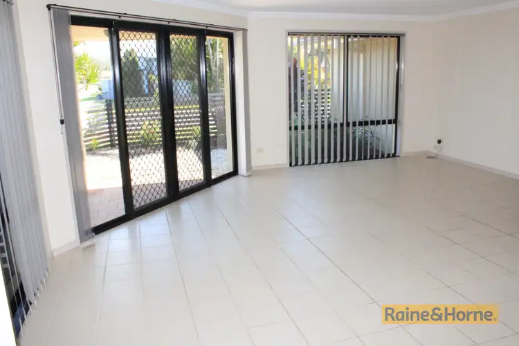 Third view of Homely semi-detached listing, 2/39 Border Crescent, Pottsville NSW 2489