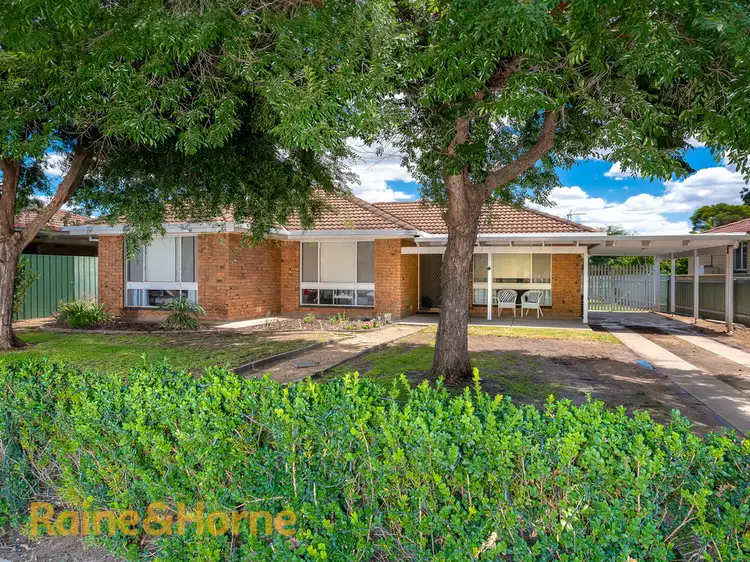 20 Geneva Crescent, Lake Albert NSW 2650