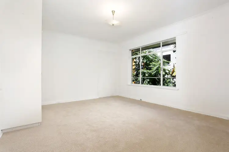 Third view of Homely studio listing, 15/42 WATERLOO CRESCENT, St Kilda VIC 3182