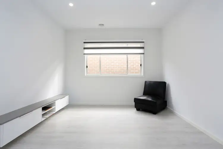 Fifth view of Homely house listing, 27 Loudon Circuit, Craigieburn VIC 3064
