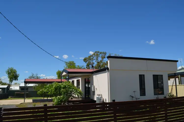 27 Gordon Street, Capella QLD 4723