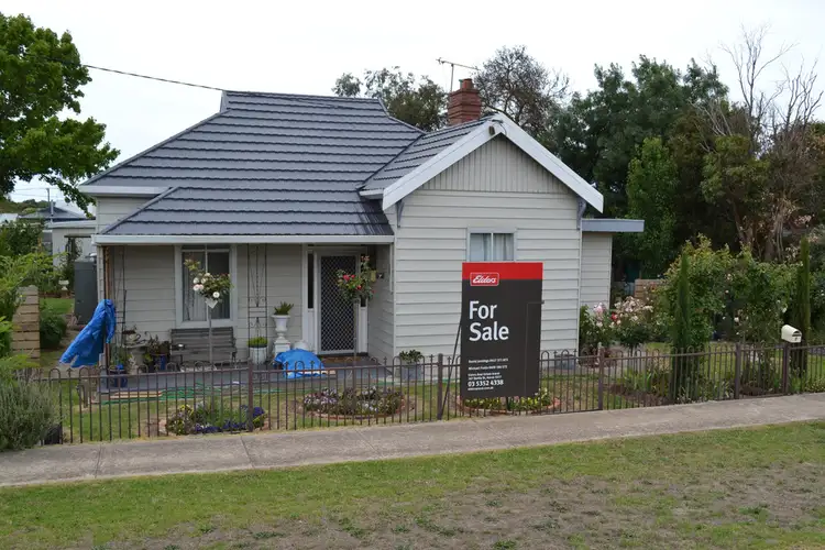 7 Currajong Avenue, Ararat VIC 3377