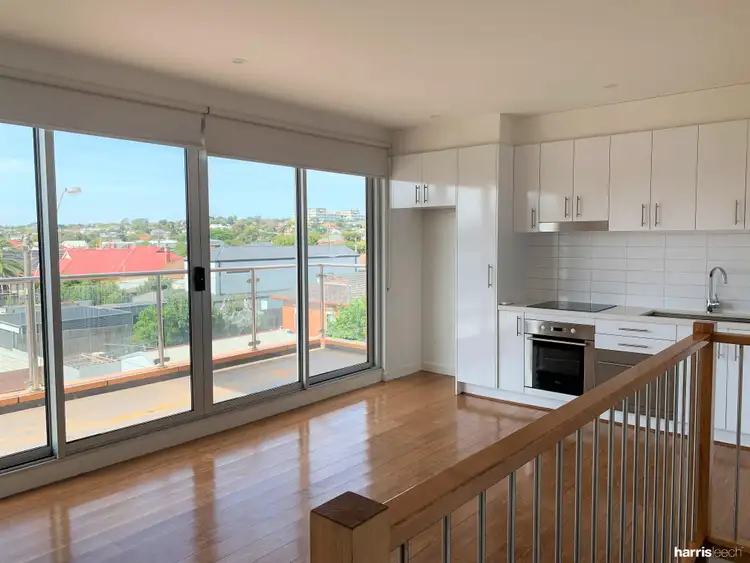 6/270 Maribyrnong Road