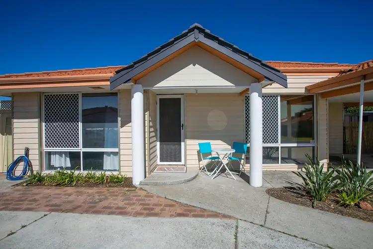 33 Ullinger Loop, Marangaroo WA 6064