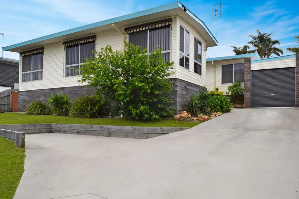 Main view of Homely house listing, 8 Nautilus Way, Lakes Entrance VIC 3909