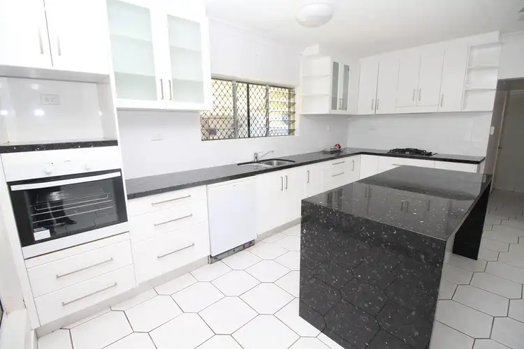 28 The Esplanade, Toolakea QLD 4818