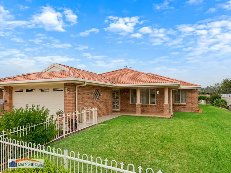 6 Buchan Place, Lake Cathie NSW 2445