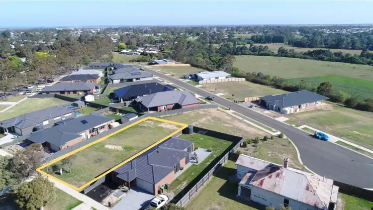 17 Jennings Street, Bairnsdale VIC 3875