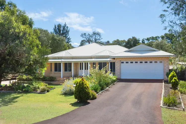 1 Kalgaritch Avenue, West Busselton WA 6280
