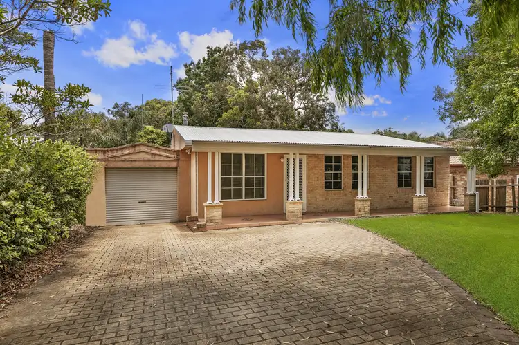 Second view of Homely house listing, 4 Ulana Avenue, Budgewoi NSW 2262
